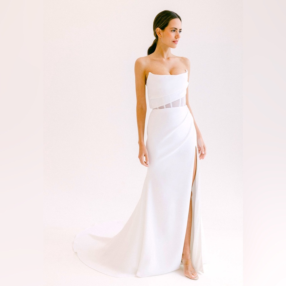 Strapless Aria wedding dress